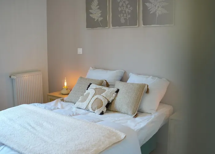 Appartement Neuf, Avec Terrasse, Parking Et Ascenseur *